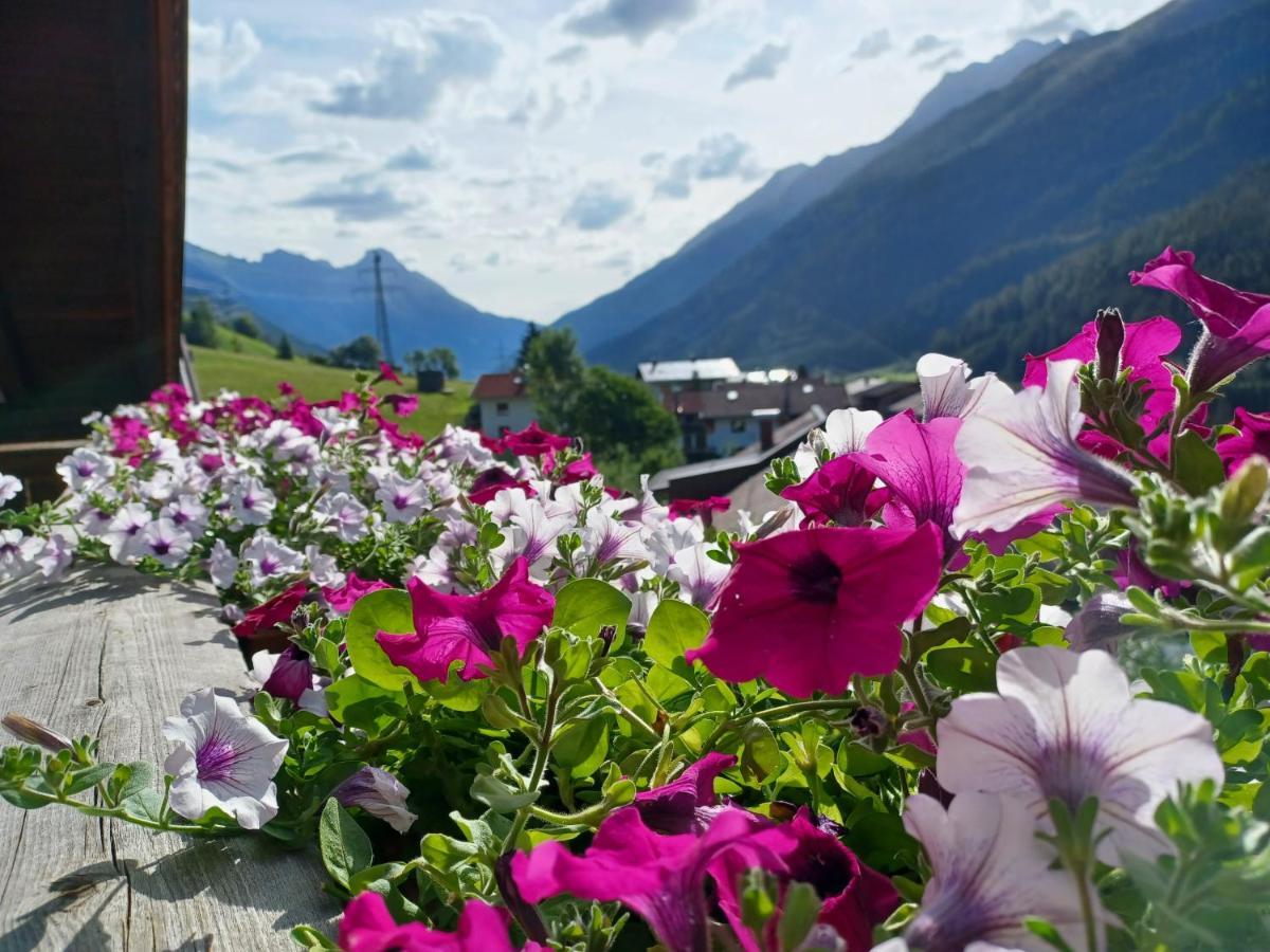 Gsoerhof Apartment Sankt Anton am Arlberg Bagian luar foto